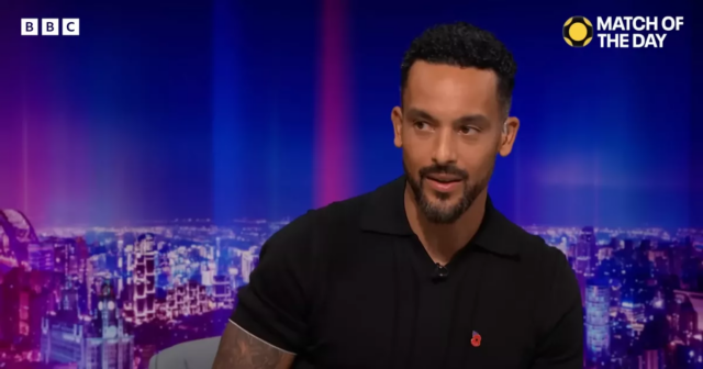 Frustrovaní fanúšikovia vypískaní v zápase Tottenham vs Man Utd vidia, Theo Walcott na MOTD
