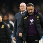 Vitor Pereira vyzerá skľúčene, keďže jeho tím Wolves zostáva v Premier League bez víťazstva