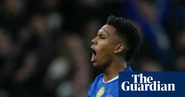 Chelsea vs Barcelona, ​​Liga majstrov UEFA, futbal, Stamford Bridge, Londýn, Spojené kráľovstvo - 25. novembra 2025 IBA NA REDAKČNÉ POUŽITIE Žiadne použitie s nepovoleným zvukom, videom, údajmi, rozpismi zápasov, logami klubov/ligy alebo 