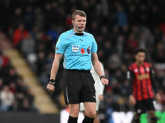 Funkcionári zápasu: Samuel Barrott bude rozhodovať Newcastle United vs Manchester City Download app from appStore