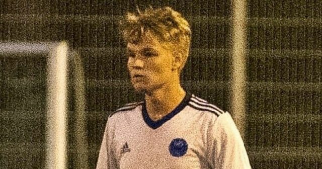 Futbalista zomrel na 15 minút, keď sa srdce zastavilo na ihrisku s „príčinou stále neznámou“
