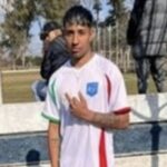 Futbalistu ubodali na smrť, keď vypukli nepokoje a podpálil dom podozrivého