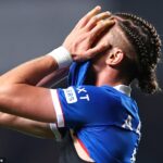 Thelo Aasgaard nevie, kam sa pozerať, keďže Rangers pokorne prehrávajú doma s Rómami