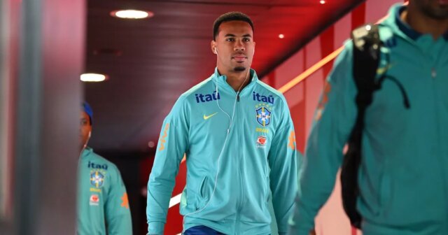 Gabriel vyhlásenie o zranení, scenár nočnej mory Arsenalu a ospravedlnenie Obranca Arsenalu Gabriel Magalhaes z Brazílie prichádza na štadión pred prípravným zápasom so Senegalom