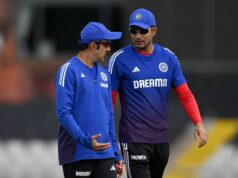 Gautam Gambhir má dlhé rozhovory so Shubman Gill, Jitesh Sharma pred AUS vs IND 2025 4th T20I (sledovať) Gautam Gambhir má dlhé rozhovory so Shubman Gill, Jitesh Sharma pred AUS vs IND 2025 4th T20I (sledovať)