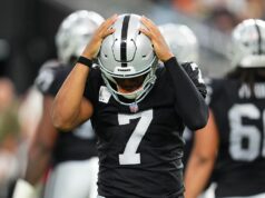 Geno Smith sa fanúšikom Raiders ospravedlnil za otočenie prostredníka Geno Smith sa fanúšikom Raiders ospravedlnil za otočenie prostredníka