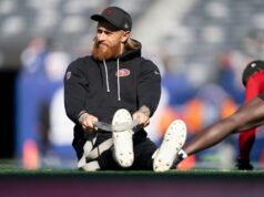 George Kittle po zápase Niners v MetLife hovorí o „podivnej“ nekonzistencii NFL s rôznymi hracími poľami logo pochodového šialenstva