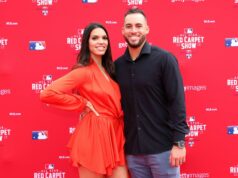 George Springer a manželka Charlise vystúpia štýlovo na svadobnú oslavu uprostred potešujúceho rodinného stretnutia logo pochodového šialenstva