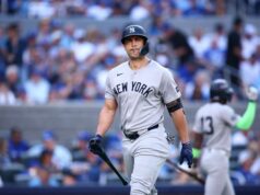 „Giancarlo Stanton neodpovedá na moje hovory“ logo pochodového šialenstva