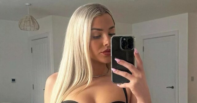 Glam futbalistka Madelene Wright modeluje spodnú bielizeň Ann Summers v Madelene Wright