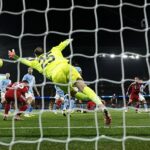 Virgin dijk zamieril pod ganluigiho donnarummu, ale cieľ bol kontroverzne zamietnutý