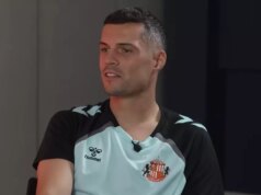 Granit Xhaka odhaľuje dva rozhovory s Mikelom Artetom, keď predpovedá titul Arsenalu Granit Xkaka v rozhovore pre Sunderland