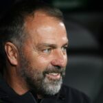 Hansi Flick sa bude držať filozofie uprostred defenzívnych problémov Barcelony