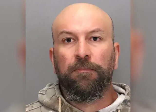 Harry Goularte je postavený pred súd v prípade obťažovania Yahoo news home