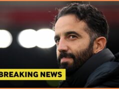 Harry Maguire podporil odchod z Man United po vypršaní zmluvy Harry Maguire oslavuje víťazstvo Manchestru United proti Liverpoolu na Anfielde