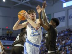 Henri Veesaar pomáha šestnástke zo Severnej Karolíny poraziť St. Bonaventure Basketbal NCAA: Fort Myers Tip-Off-St. Bonaventure v Severnej Karolíne