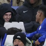 Cole Palmer je na snímke s Estevaom Willianom v utorok večer v zápase Chelsea proti Barcelone