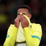 Gabriel Magalhaes z Brazílie reaguje na striedanie po zranení