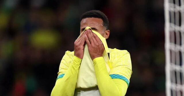 Hodnotenie hráčov Brazílie vs Senegal ako Arsenal a Spurs utrpeli Gabriel Magalhaes z Brazílie reaguje na striedanie po zranení