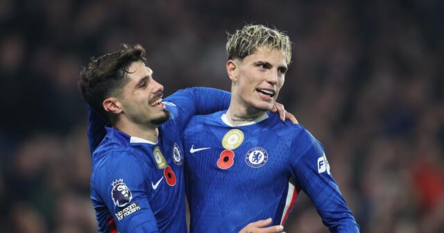 Pedro Neto a Alejandro Garnacho