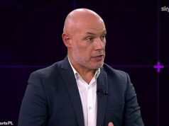Howard Webb hovorí o tom, prečo sa Liverpool mýlil, keď spochybňoval kontroverzný „kačací“ gól Virgila van Dijka, keďže šéf rozhodcov odmieta tvrdenie Arneho Slotu o podobnom rozhodnutí v minulej sezóne Howard Webb sa pustil do rozhodnej obhajoby rozhodnutia neuznať nedeľňajší gól Virgila van Dijka proti Manchestru City.
