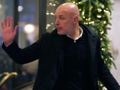 Howard Webb reaguje na „vážne obavy“ Reds, keďže rozhodnutie Van Dijka „nie je nerozumné“ Howard Webb reaguje na „vážne obavy“ Reds, keďže rozhodnutie Van Dijka „nie je nerozumné“