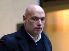 Howard Webb sa dostal pred súd ako PGMOL obvinený z „zničenia“ kariéry rozhodkyne Howard Webb.