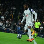 LONDÝN, SPOJENÉ KRÁĽOVSTVO - 4. NOVEMBRA: Destiny Udogie (13) z Tottenhamu v akcii počas futbalového zápasu Ligy majstrov UEFA medzi Tottenhamom a Kodaňou na štadióne Tottenham Hotspur 4. novembra 2025 v Londýne v Spojenom kráľovstve. (Foto: Rasid Necati Aslim/Anadolu cez Getty Images)