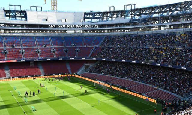 Hráči Barcelony zdieľajú emócie po tréningu na Spotify Camp Nou Spotify Camp Nou, domáce ihrisko Barcelony