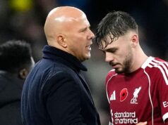 Hráči Liverpoolu „stratili vieru“ v Slotu Arneho „z hĺbky v bazéniku“. Hráči Liverpoolu „stratili vieru“ v Slotu Arneho „z hĺbky v bazéniku“.