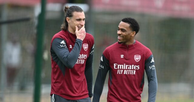 Riccardo Calafiori z Arsenalu počas tréningu v Sobha Realty Training Center 3. novembra 2025 v London Colney, Anglicko