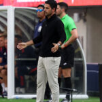 Hviezda Arsenalu je ticho na ceste k návratu po zranení skôr, ako sa očakávalo