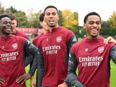 Hviezda Arsenalu trpí strachom zo zranení, keď sa pred súbojom s Tottenhamom objaví aktualizácia Gabriela Jurrien Timber (spolu) so svojimi spoluhráčmi na tréningu Arsenalu.