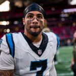 Bezpečnosť Panthers Tre'von Moehrig bol suspendovaný na jeden zápas za udretie hráča 49ers