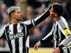 Hviezda Newcastlu „odhodlaná“ odísť podľa očakávaní januárového prestupu; Ako „prijať ponuku“ pre spoluhráča Hviezda Newcastlu „odhodlaná“ odísť podľa očakávaní januárového prestupu; Ako „prijať ponuku“ pre spoluhráča