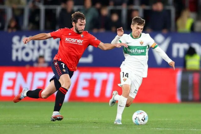 Hviezda Osasuny pokrivkáva z tréningu
