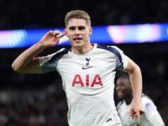 Hviezda Tottenhamu Micky van de Ven objasňuje incident Chelsea, ktorý viedol k ospravedlneniu Thomasa Franka Micky van de Ven