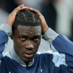 Yves Bissouma z Tottenhamu sa stal údajnou obeťou v prípade podvodu