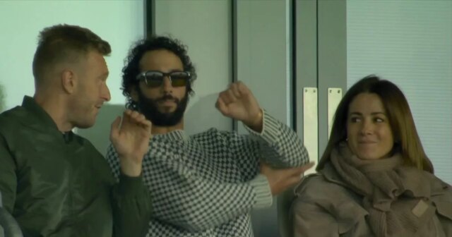 Hviezdu Sky Sports videli na zápase Premier League s ikonou Daniel Ricciardo v hľadisku Brentford vs Newcastle United s Natalie Pinkham