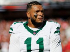 Hviezdy Jets zdieľajú emocionálne reakcie, keď vidia, ako sa hviezdni spoluhráči vymenili Hviezdy Jets zdieľajú emocionálne reakcie, keď vidia, ako sa hviezdni spoluhráči vymenili