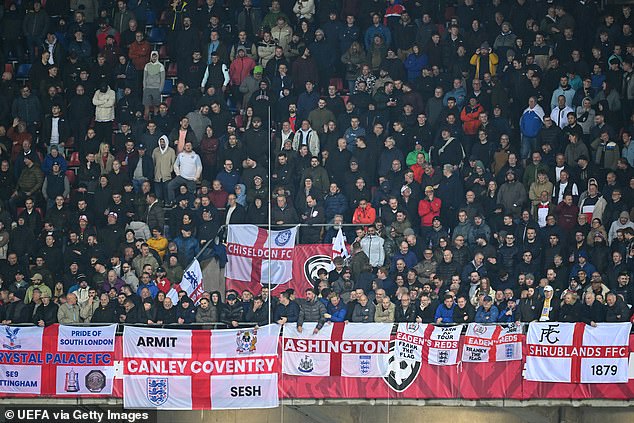 INSIDE SPORT: Anglický futbal a fanúšikovia v hodnotení výnimočnosti fair-play, Anglickí futbaloví fanúšikovia sú oficiálne najlepšie vychovaní v Británii a Írsku, tento rok sa umiestnili na šiestom mieste