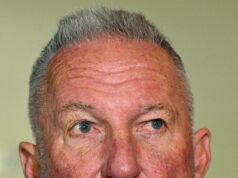 Ian Botham kritizuje tvrdohlavé anglické hviezdy po „strašnom“ výkone v Perthe – a vyzýva na ukončenie „bazballovej“ taktiky pred druhým Ashes Testom Ian Botham kritizoval tvrdohlavé anglické hviezdy po prvom Ashesovom teste v Perthe a vyhlásil, že by „mohli ísť domov už teraz“, ak vytrvajú v nepremyslenej taktike v bránkovisku.