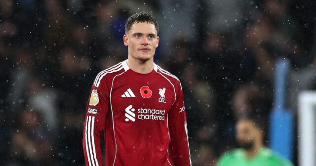 Ikona Liverpoolu prináša brutálnu kontrolu reality nad nádejami na titul Liverpool bol počas návštevy Manchestru deklasovaný