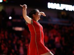 Ikonická hráčka v polčase Red Panda sa vracia do NBA po tom, čo si zlomila zápästie pred Caitlin Clarkovou Red Panda sa v utorok večer triumfálne vrátila na kurty NBA po tom, čo si zlomila zápästie