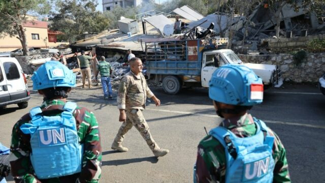 Izraelské útoky zabili dvoch ľudí v Libanone, keďže EÚ naň Izraelské útoky zabili dvoch ľudí v Libanone, keďže EÚ naň nalieha, aby rešpektoval prímerie | Izrael útočí na Libanon News