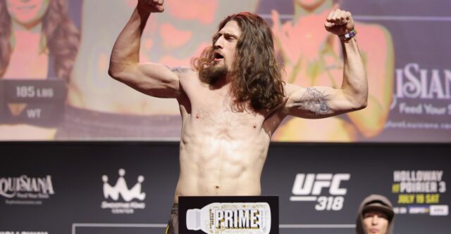 Jackson McVey sa teraz stretáva so Zachom Reesom v poslednej Jackson McVey sa teraz stretáva so Zachom Reesom v poslednej chvíli na UFC Vegas 111