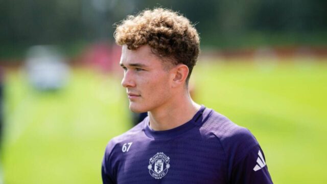 Jacob Devaney zapôsobí na Írsko do 21 rokov, pretože hviezda Jacob Devaney zapôsobí na Írsko do 21 rokov, pretože hviezda Man United zvláda test Anglicka