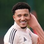 Jadon Sancho sa na tréningu usmieva.
