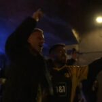 Jamie Carragher sa v stredu pripojil k fanúšikom Borussie Dortmund na ich predzápasovom pochode