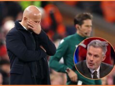 Jamie Carragher o Arne Slotovi, Virgilovi van Dijkovi a Mohamedovi Salahovi Virgil van Dijk reaguje po prehre Liverpoolu s PSV